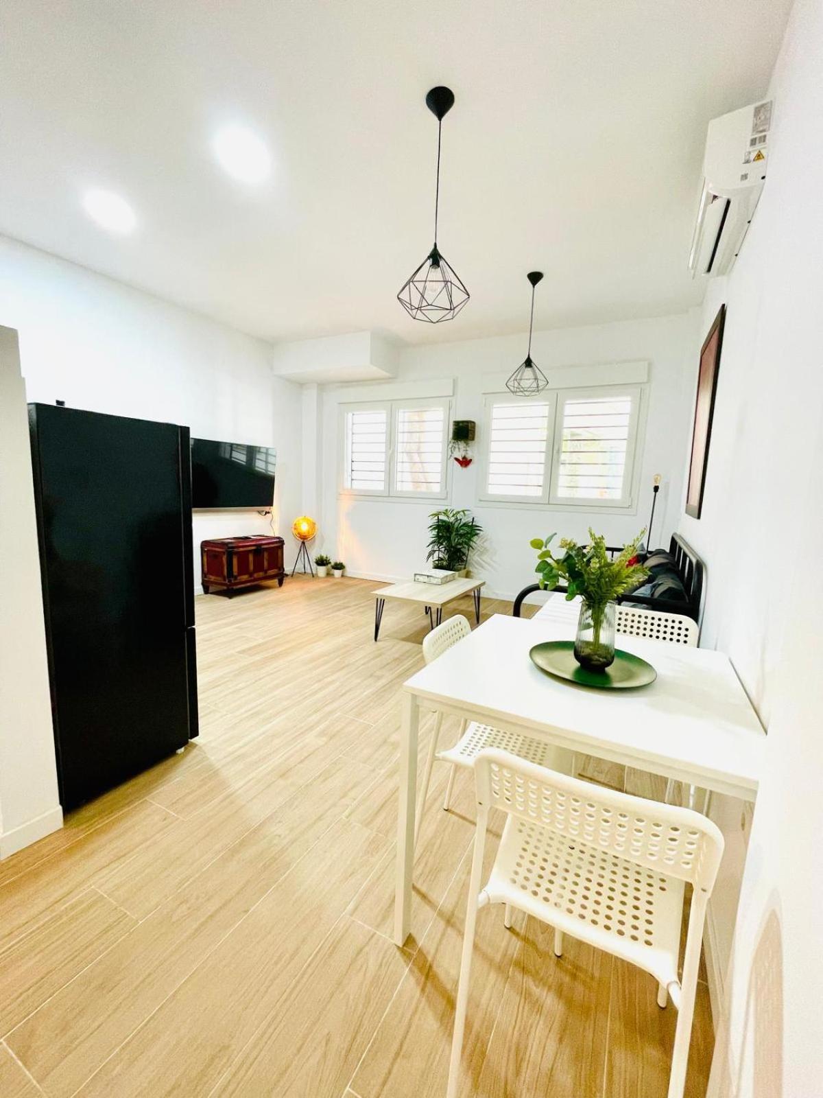 Completo Y Bello Apartamento En Malaga Exterior photo